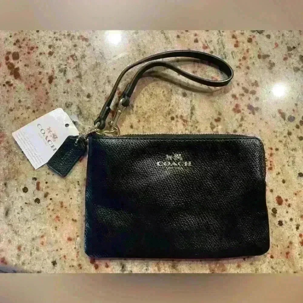 Coach Corner Zip Wristlet Wallet Pebbled Black Leather NEW WITH TAGS